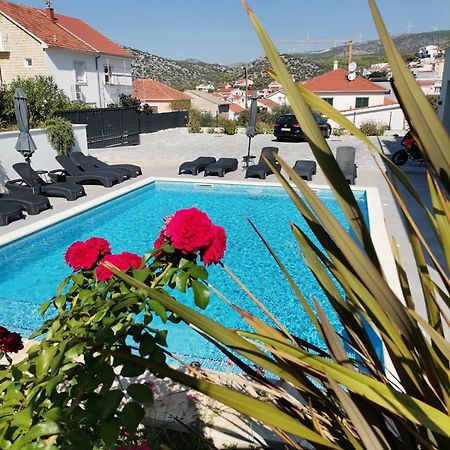 Villa Barbara & Zoran With Heated Swimming Pool Seget Vranjica Exteriör bild