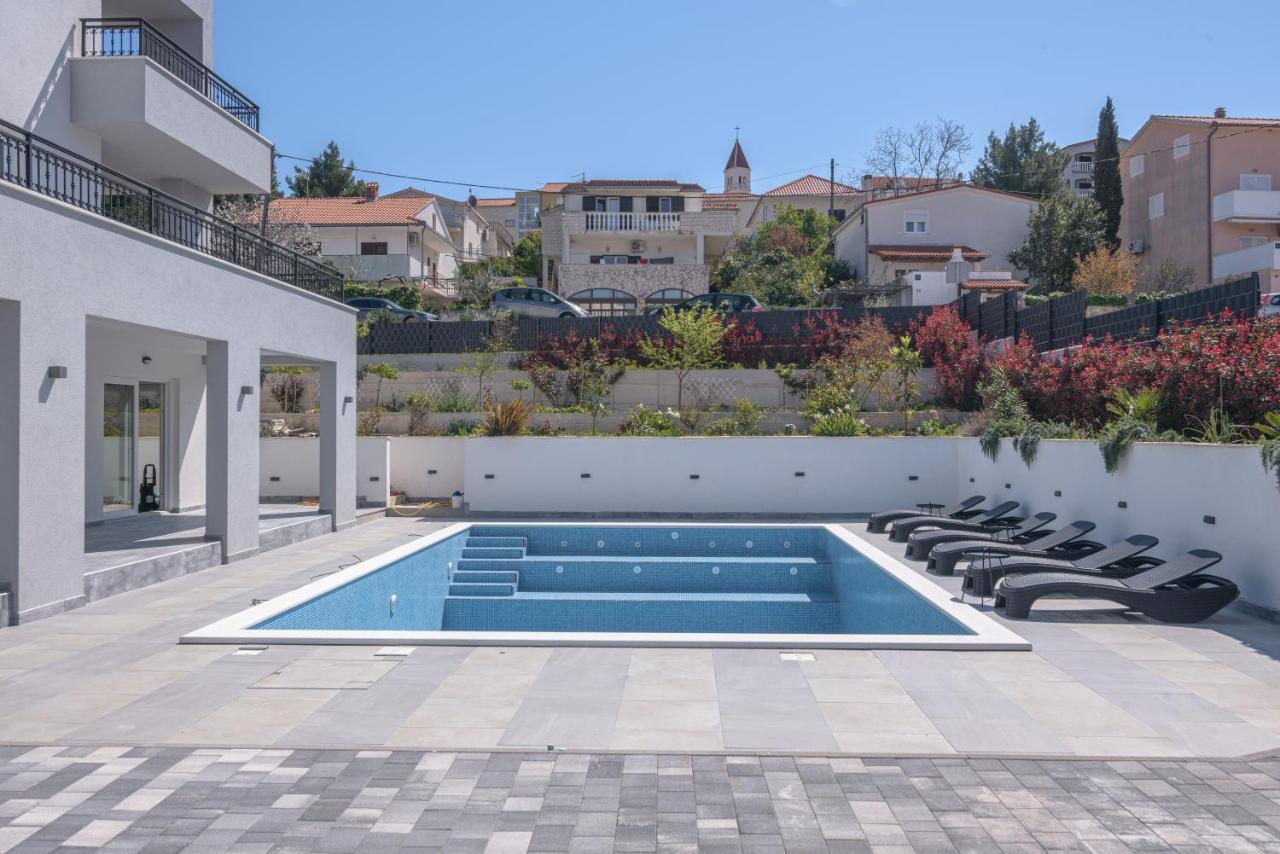 Villa Barbara & Zoran With Heated Swimming Pool Seget Vranjica Exteriör bild